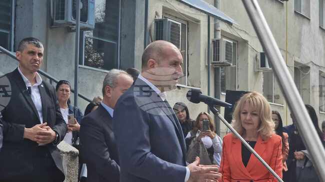 Отношението към нуждаещите се от специална грижа е мерило за обществото, заяви в Пазарджик президентът Румен Радев 