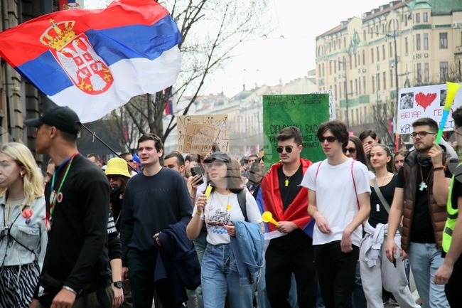 Белград се подготвя за най-големия протест в Сърбия след трагедията в Нови Сад 