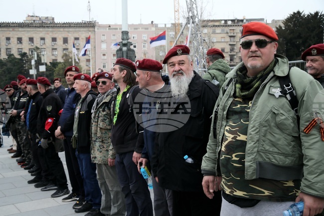 Военните ветерани в Сърбия се организират в защита на студентите от нападения 