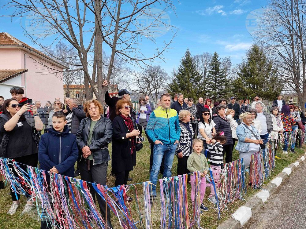 Земен - „Магията на Сурва" - маскараден празник