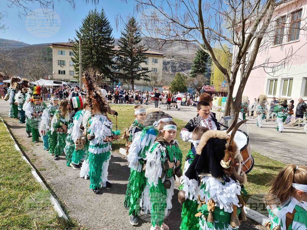 Земен - „Магията на Сурва" - маскараден празник