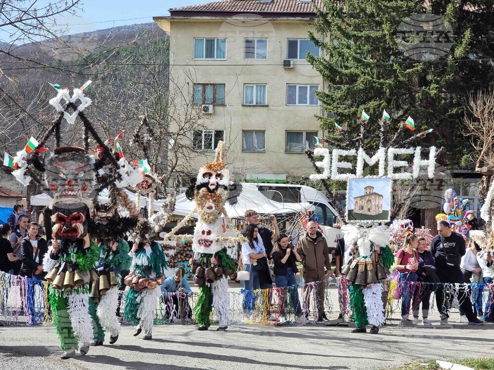 Земен - „Магията на Сурва" - маскараден празник