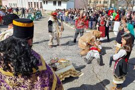 Земен - „Магията на Сурва" - маскараден празник