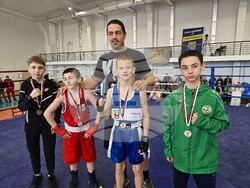 Плевен - бокс - ученици