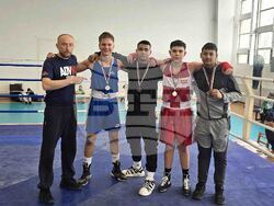 Плевен - бокс - ученици