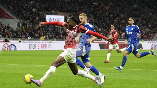 Планираният за провеждане в Австралия двубой между Милан и Комо все пак ще се играе в Милано, съобщават италианските медии