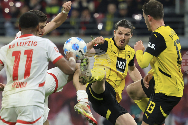 Борусия Дортмунд продължава напред в турнира за Купата на Германия