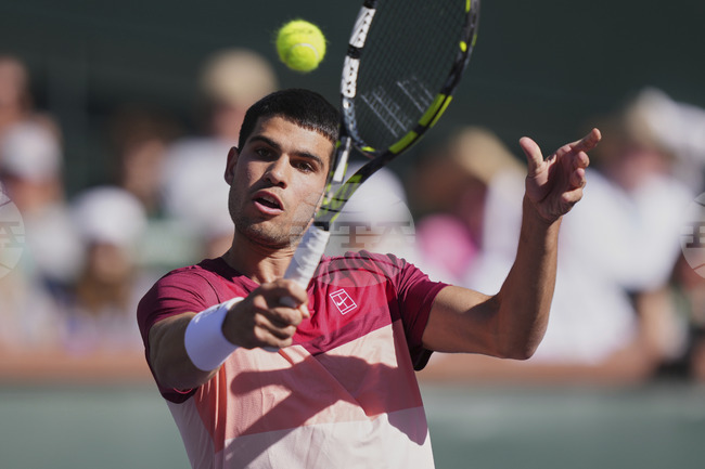 Карлос Алкарас се класира за полуфиналите в Монте Карло след обрат над Артур Фис