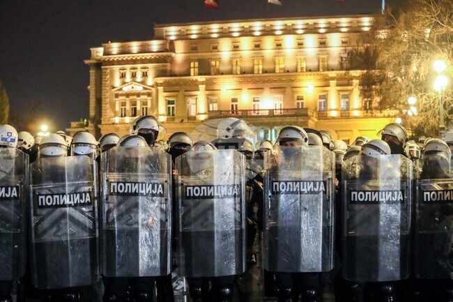 Сърбия е в необявено извънредно положение, заяви докладчикът за страната в ЕП Тонино Пицула