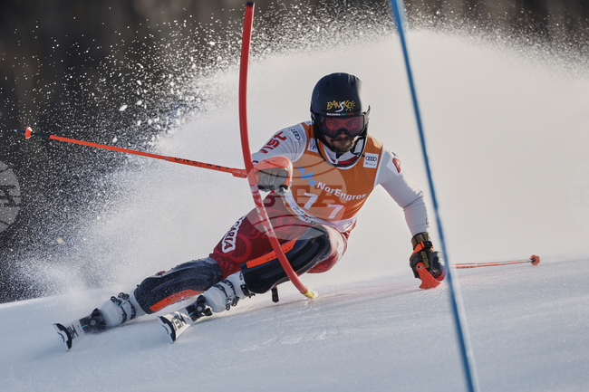 Алберт Попов отпадна във втория манш на слалома за Световната купа в Хафиел, Лоик Меяр постигна втора победа през уикенда
