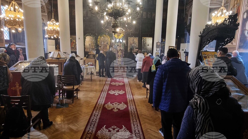 Хасково - храм „Св. св. Архангели Михаил и Гавраил" - литургия