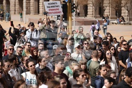 Протест срещу насилието над животни - шествие