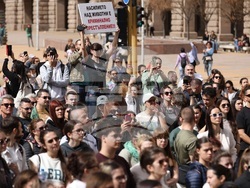 Протест срещу насилието над животни - шествие