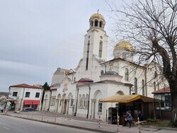 Шумен - църква „Свети Три Светители“