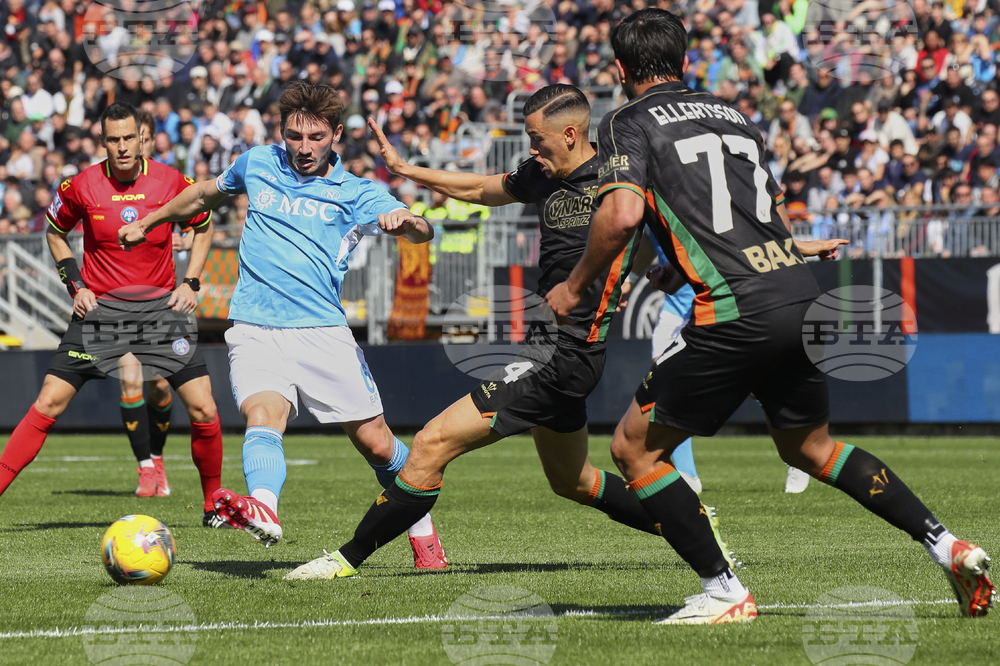 Наполи не успя да се върне временно на върха в класирането в Серия А, след като завърши наравно с Венеция