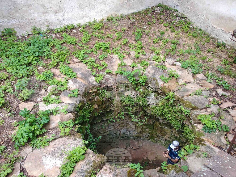 Село Гърло - „Пусто гърло"- мегалитен храм-кладенец