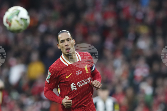 Ван Дайк разкри, че е постигнат напредък в преговорите за нов договор с Ливърпул