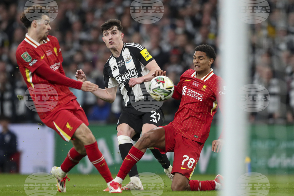 Манчестър Сити се интересува от защитника на Нюкасъл Ливраменто