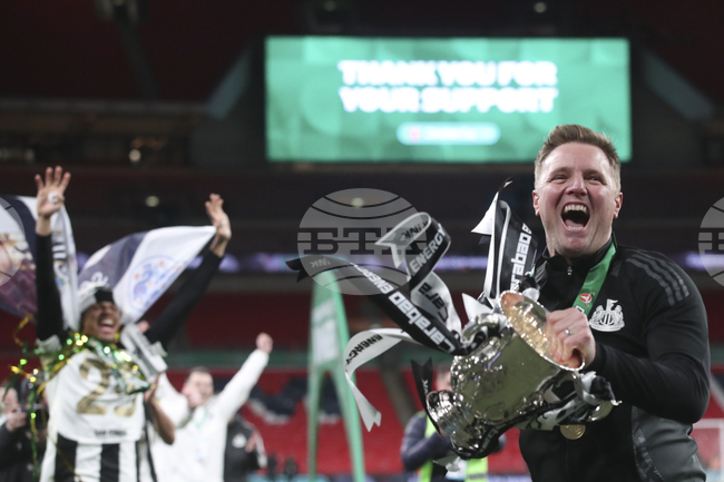 Притиснатият от контузии отбор на Нюкасъл се готви да победи Арсенал и Евертън и да се класира за Шампионската лига