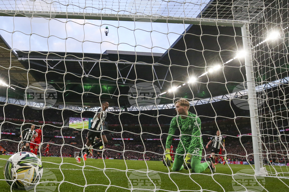 Привличането на Александър Исак не гарантира на Ливърпул дублиране на титлата, категоричен е Джейми Карагър