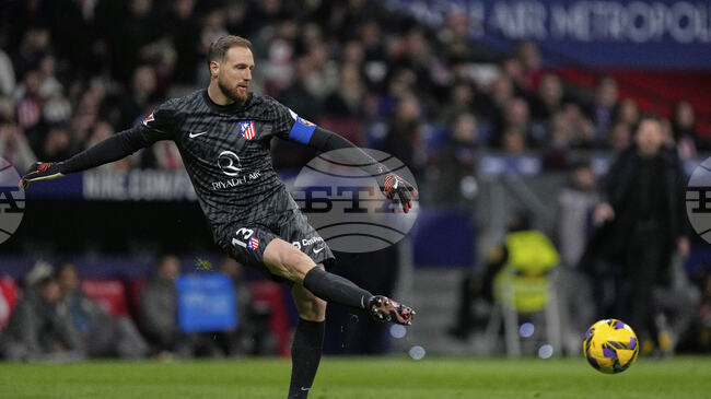 Капитанът на Атлетико Мадрид Ян Облак поднови тренировки