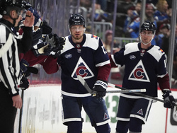Stars Avalanche Hockey