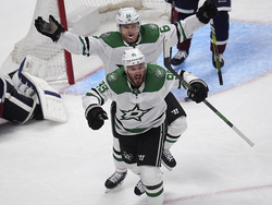 Stars Avalanche Hockey