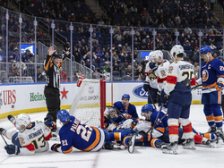 Panthers Islanders Hockey