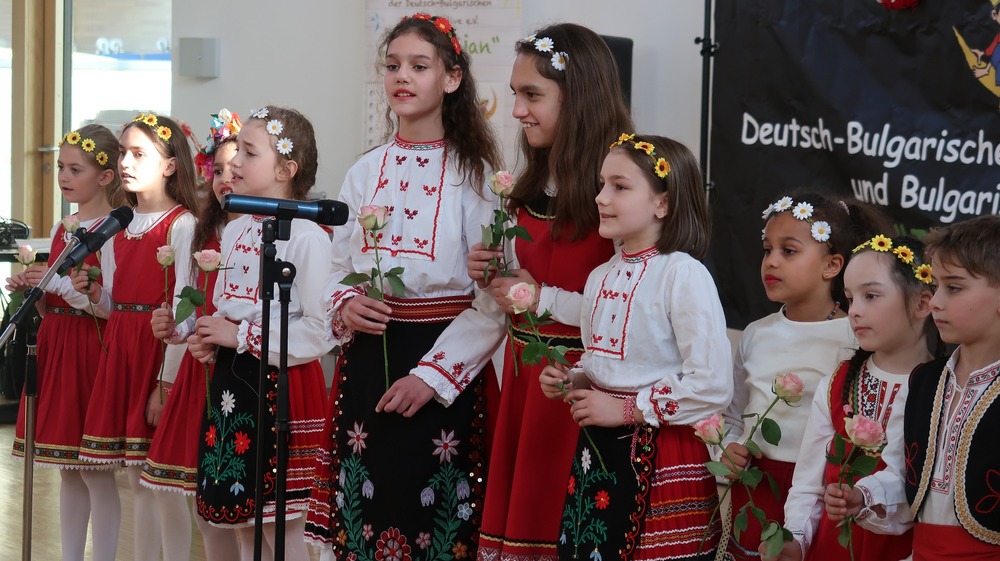 Тържество по случай Баба Марта, Трети март и Осми март организираха от училище „Ян Бибиян” в град Мюнстер