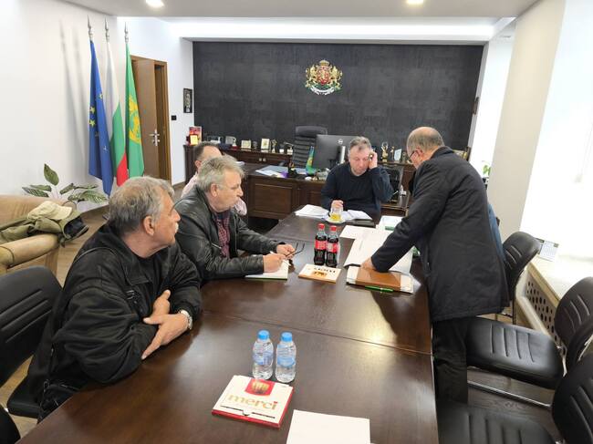 Заради валежите и застудяването графикът за миенето на улиците в Шумен се отлага за 24 март