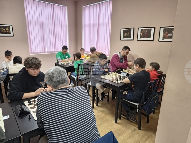 Общо 78 състезатели се включиха в турнира по ускорен шах "Рапид" – Шумен
