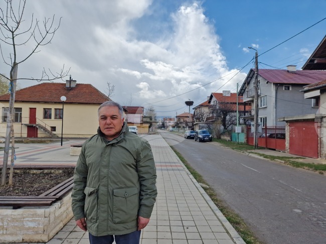 Долетяха щъркелите в самоковското село Драгушиново