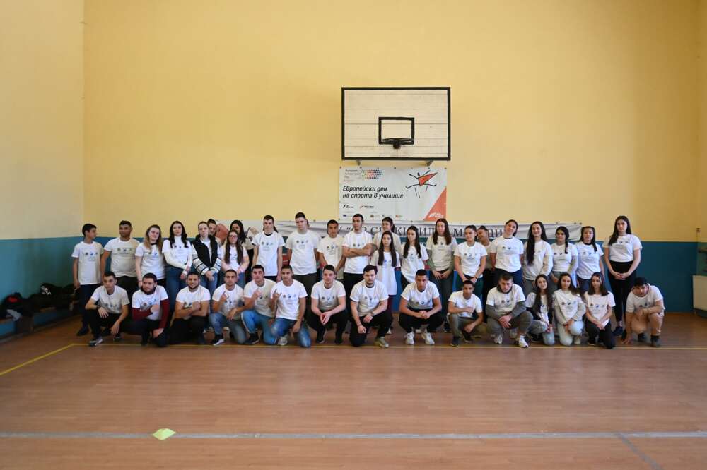 Сдружение “Азбукари”: България е сред страните с най-висок процент пушачи – 28,7% от населението над 15-годишна възраст. СУ„Св. Св. Кирил и Методий“ в гр. Стрелча е сред участниците в проекта „Интелект срещу зависимости“ 