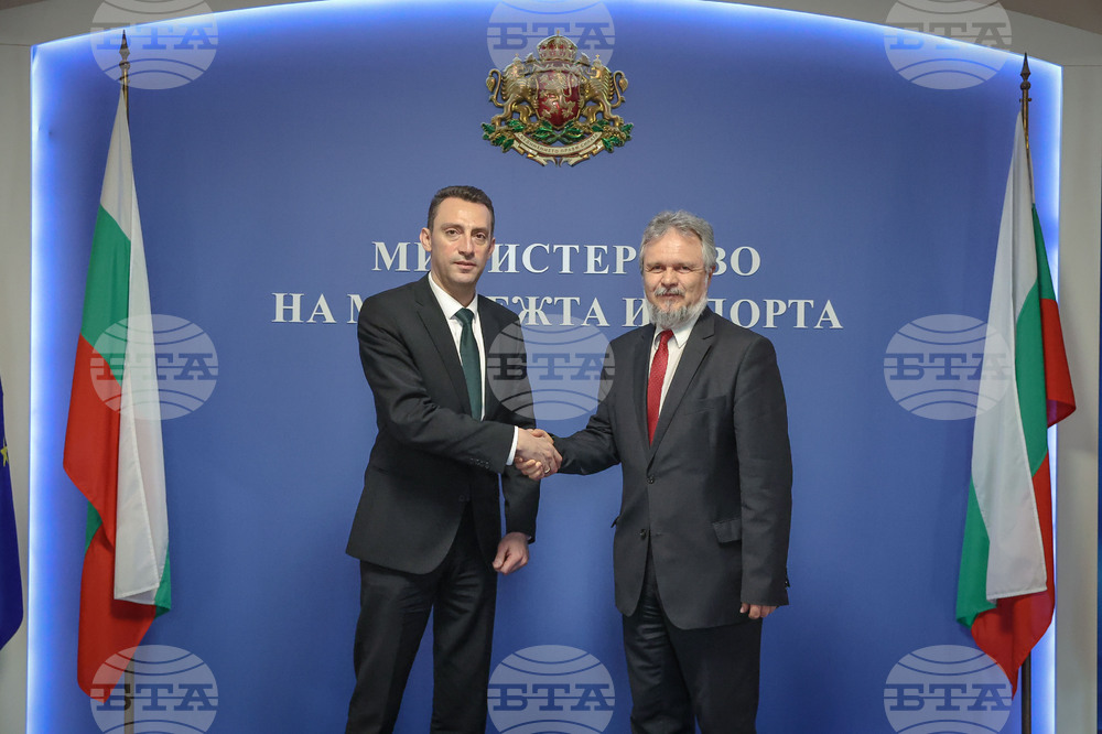 Sports Minister Peshev and Hungarian Ambassador Boros Discuss Cooperation in Sports Infrastructure Development