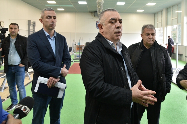 Община Сливен: Залата по вдигане на тежести „Норайр Нурикян“ – обновена, с по-добри условия за трениране