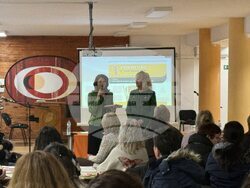 Учители участващи в инициативи