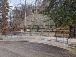 Троян - Национално училище за приложни изкуства „Проф. Венко Колев“ - обновен парк