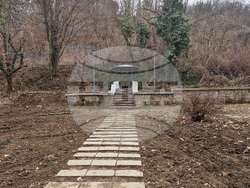 Троян - Национално училище за приложни изкуства „Проф. Венко Колев“ - обновен парк