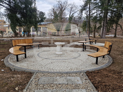 Троян - Национално училище за приложни изкуства „Проф. Венко Колев“ - обновен парк