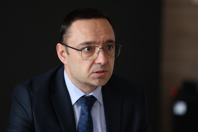 През последните две седмици от пожарната са проверили 457 нощни заведения, нарушения са открити в 164 обекта