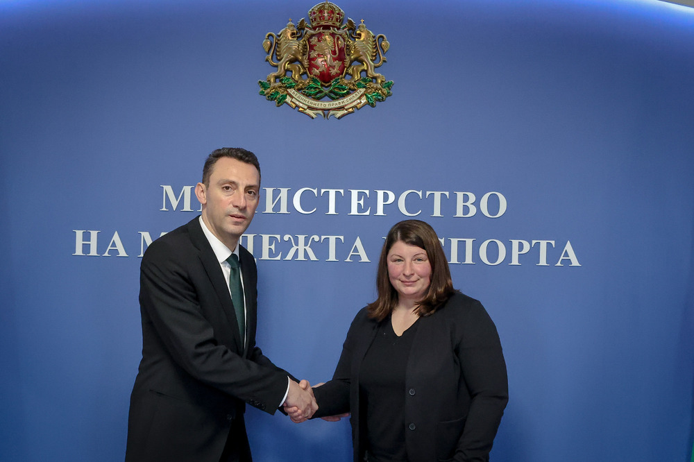 ММС: Министър Пешев се срещна с новоизбрания председател на БФ борба Станка Златева