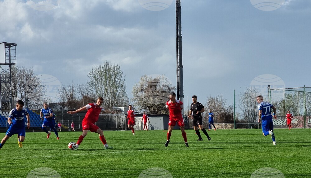 Владимир Манчев дебютира с победа начело на Миньор срещу бившия му отбор ЦСКА ІІ във Втора лига