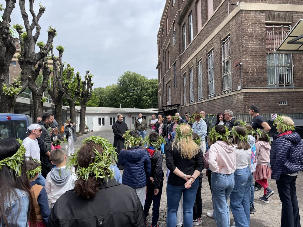 Отец Васил Василев пред БТА: Децата имат своя естествен стремеж към Бога, тяхното любопитство и търсене трябва да е стимул за родителите им