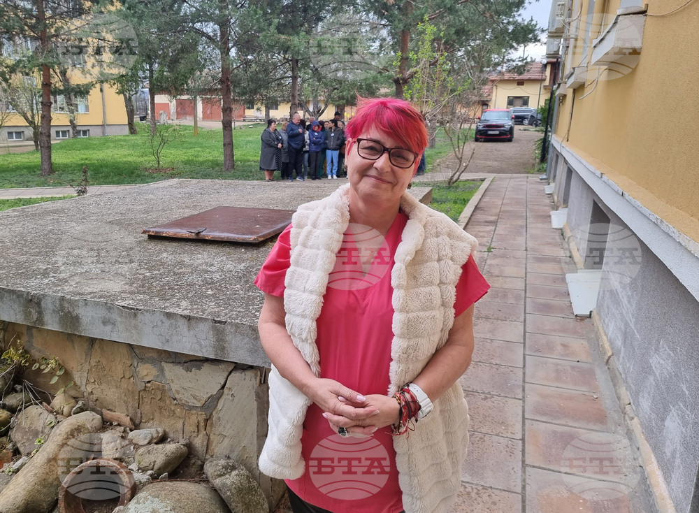 Лекари, медицински сестри и санитари от Държавната психиатрична болница в Церова кория настояват за 50 процента увеличение на заплатите