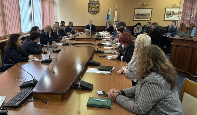 Община Варна: За всички райони на Варна има сключени договори за косене на тревните площи