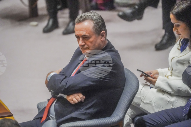 Израелската армия атакува обекти на хусите на пристанището в йеменския град Ходейда