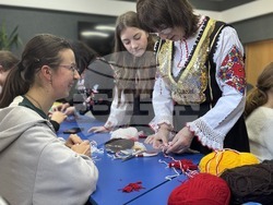 Моменти от организирания майсторски клас "Честита Баба Марта" в гр. Тернопол. Снимки: фейсбук страница на проф. Микола Бармак, Тернополски НПУ "Володимир Гнатюк"