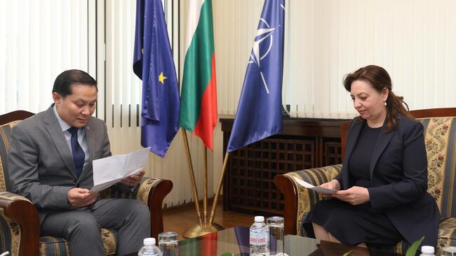 Laotian Ambassador Accredited to Bulgaria Hands over Copies of Credentials to Deputy Foreign Minister