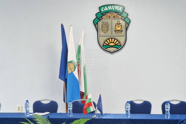 Община Самуил предвижда подмяна на уличните лампи с ново соларно LED осветление 