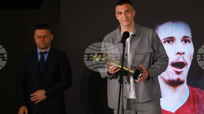 Пламен Андреев и Сандандер елиминираха Виляреал в турнира за Купата на краля